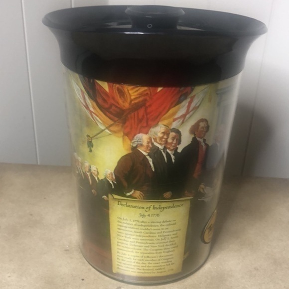 Vintage thermal pitcher Declaration of Independence plastic black with photo - Picture 3 of 8